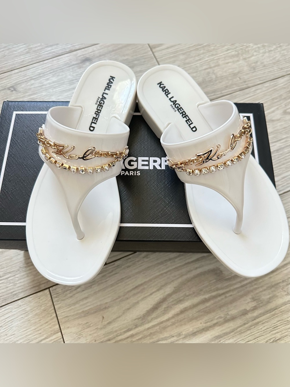 Karl Lagerfeld White Jelly Thong Sandals with Gold Chain & Crystal Trim 7M